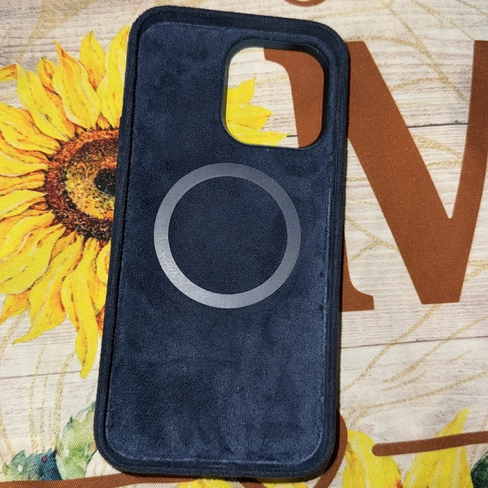 Apple iPhone 15 Pro max suede Phone Case - Picture 3 of 3
